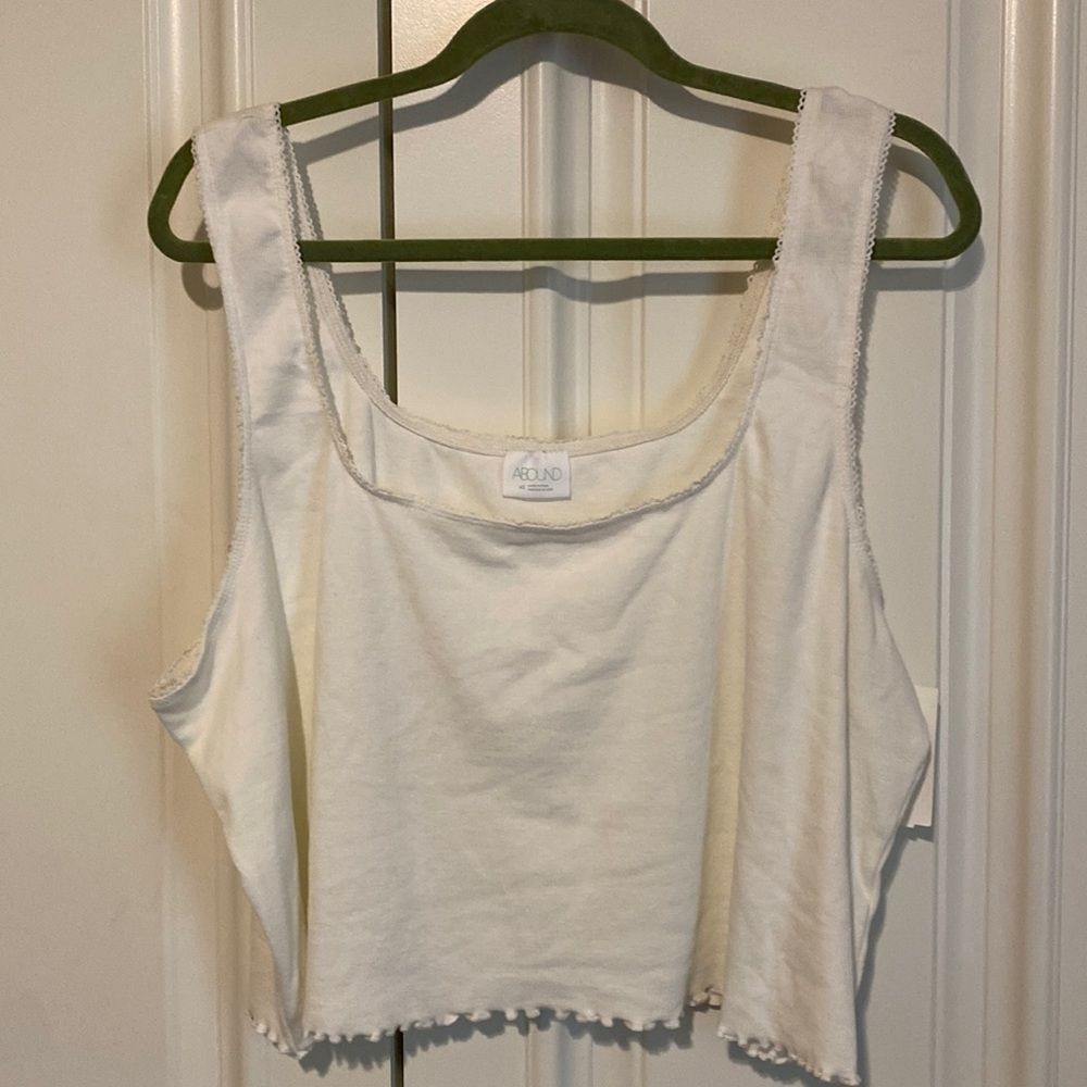 Nwt Whitecroptank